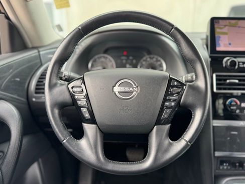 Used 2024 Nissan Armada SV image 4