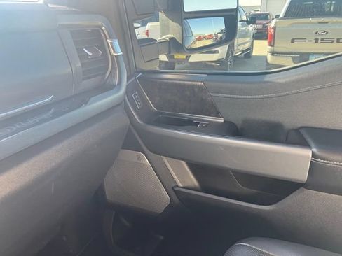 Used 2024 Ford F350 Lariat w/ Lariat Ultimate Package AWD/4WD image 16