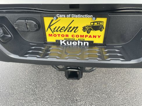 Used 2020 Toyota Tacoma TRD Sport image 9