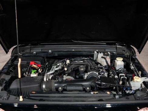 Used 2022 Jeep Gladiator Sport image 28