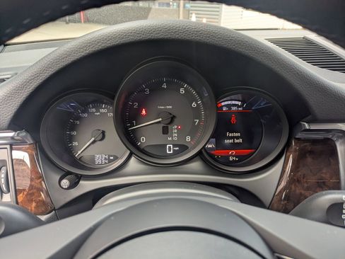 Certified 2026 Porsche Macan Turbo image 16