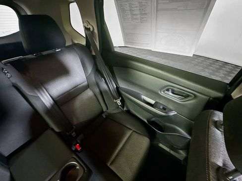 Used 2024 Nissan Rogue SV image 14