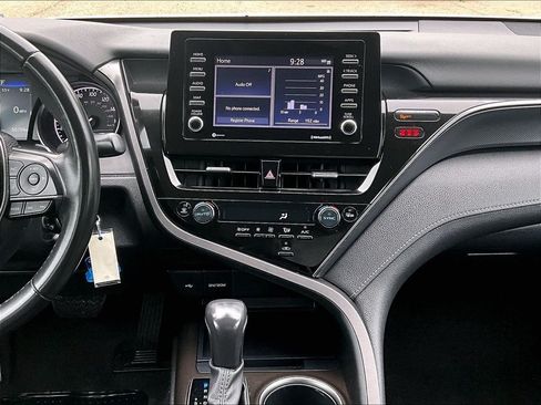 Used 2023 Toyota Camry SE FWD image 18