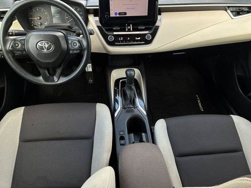 Certified 2025 Toyota Corolla LE FWD image 9