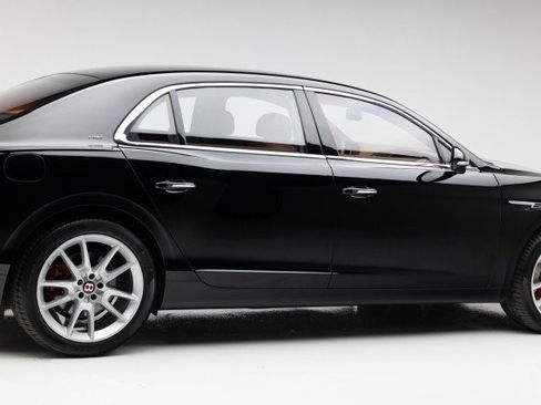 Used 2017 Bentley Flying Spur S V8 image 39
