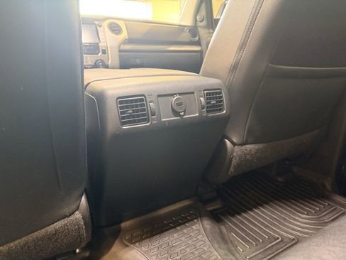 Used 2020 Toyota Tundra Limited w/ Limited Premium Package image 15