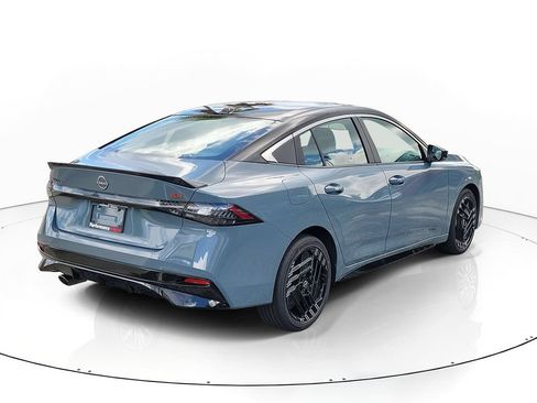 New 2026 Nissan Sentra SR w/ Floor Mat Package FWD image 3