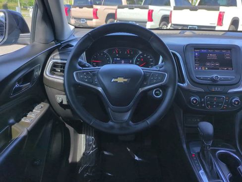 Used 2023 Chevrolet Equinox LT image 15