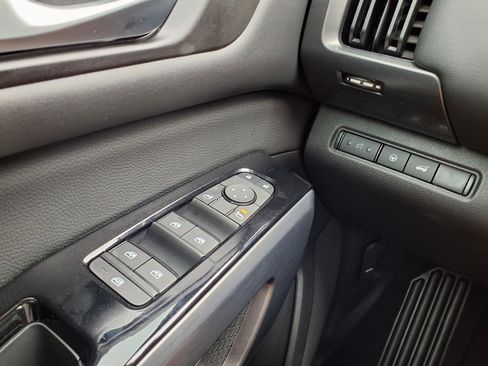 New 2026 Nissan Pathfinder SL image 22