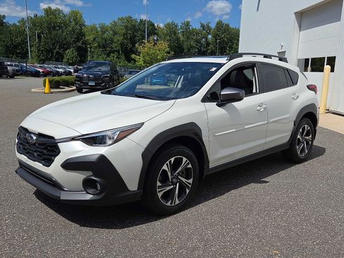 Used 2024 Subaru Crosstrek 2.0i Premium AWD/4WD image 3