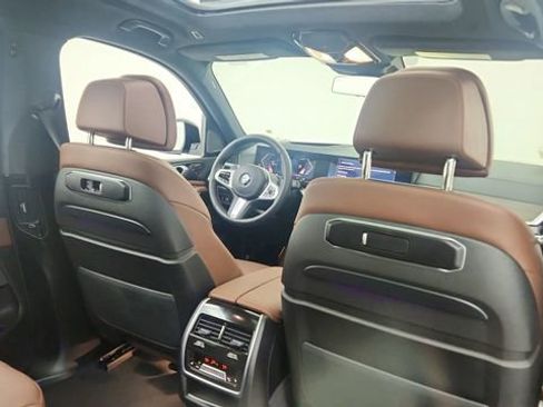 Used 2026 BMW X7 xDrive40i image 28