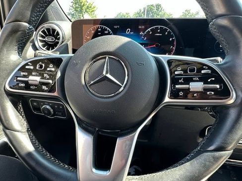 Certified 2023 Mercedes-Benz GLA 250 4MATIC image 18