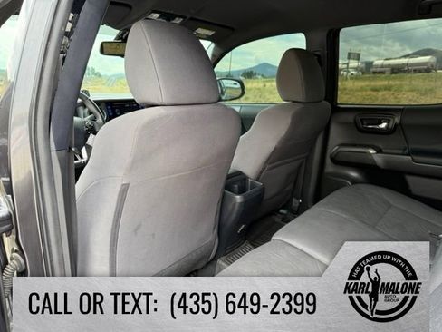 Used 2019 Toyota Tacoma TRD Sport w/ Technology Package RWD image 27