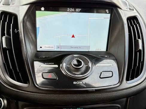 Used 2018 Ford Escape Titanium w/ Ford Safe & Smart Package image 38