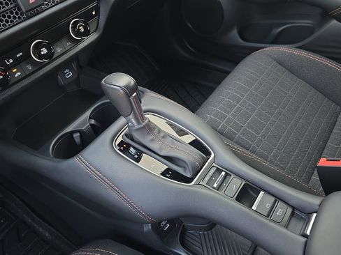Certified 2025 Honda HR-V Sport image 23