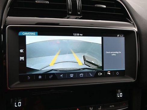 Used 2020 Jaguar F-PACE Prestige AWD/4WD image 17