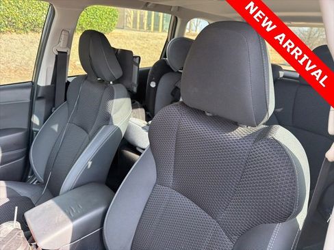 Used 2020 Subaru Forester Premium image 13