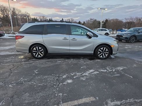 Used 2025 Honda Odyssey EX-L image 8