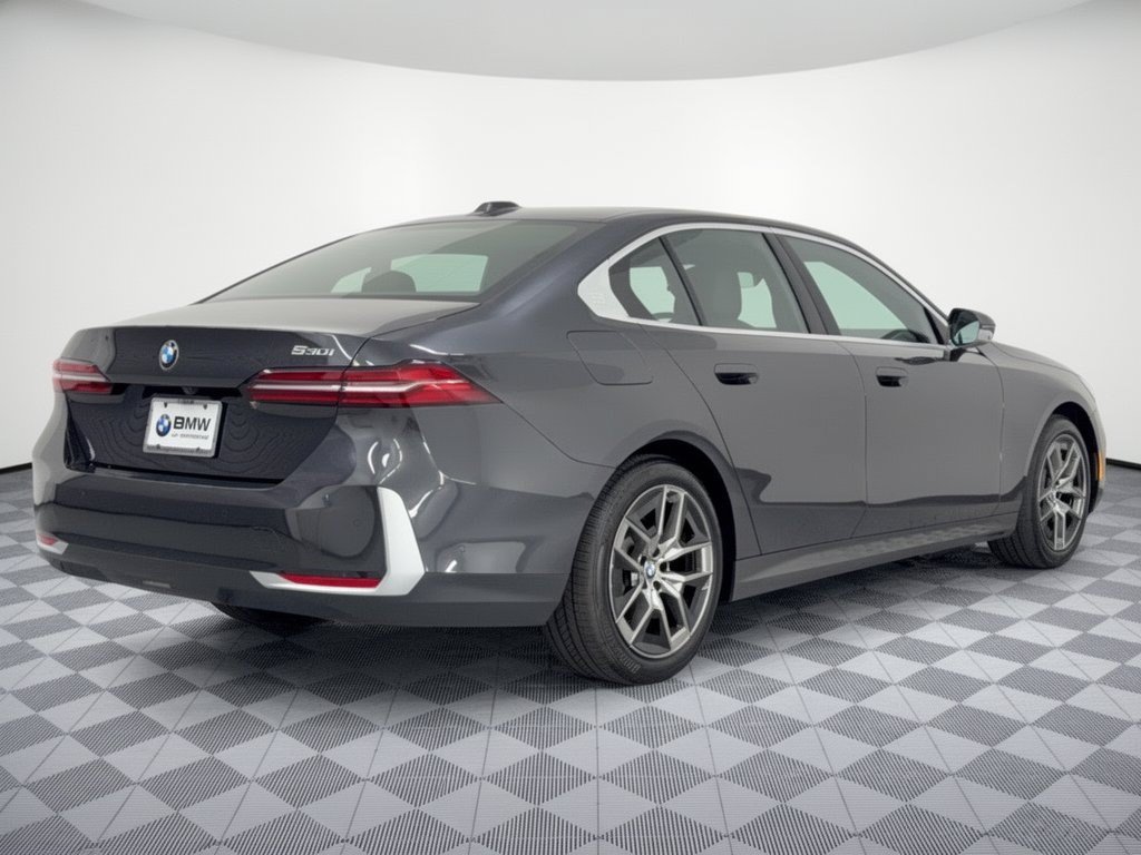 Certified 2026 BMW 530i RWD image 9