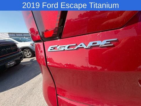Used 2019 Ford Escape Titanium AWD/4WD image 8