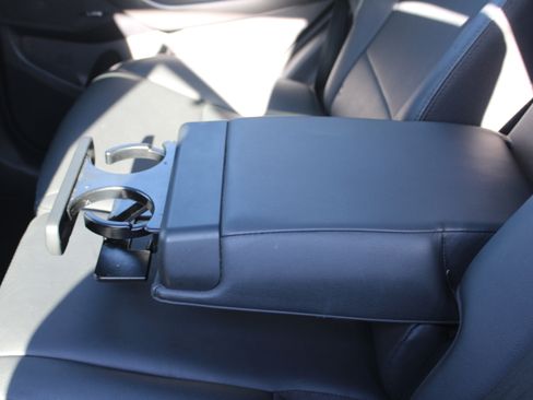 Used 2018 Hyundai Santa Fe Sport image 39