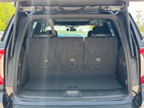 Used 2022 GMC Yukon SLT w/ SLT Premium Package AWD/4WD image 18