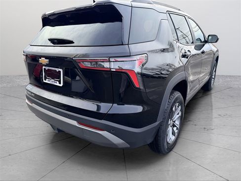 Used 2025 Chevrolet Equinox LT w/ Convenience Package II image 7