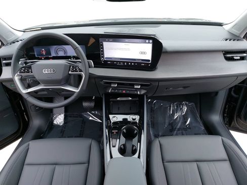 New 2026 Audi Q3 quattro 2.0T AWD/4WD image 9