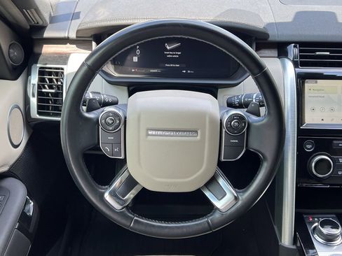 Used 2018 Land Rover Discovery HSE AWD/4WD image 19
