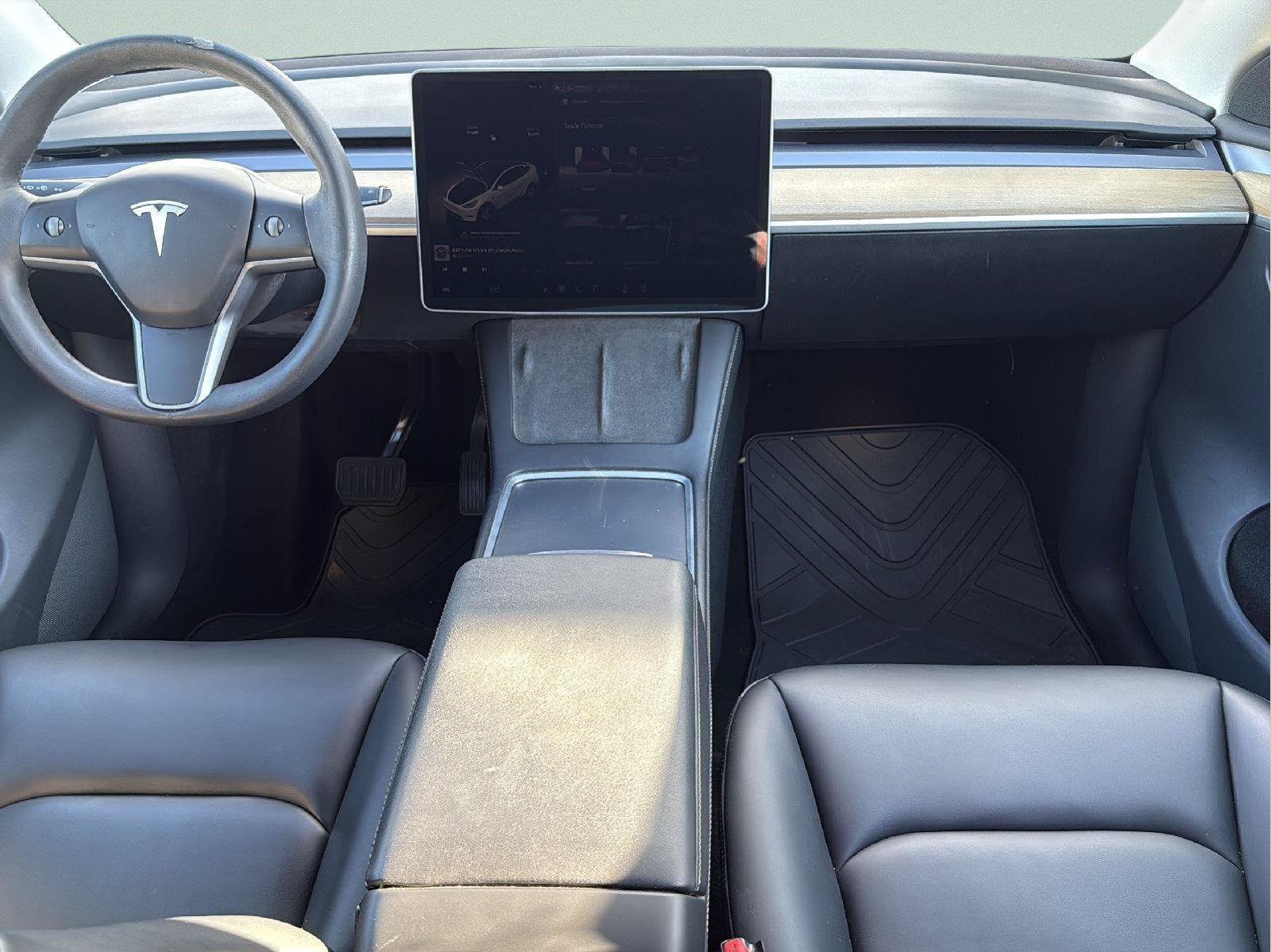 Used 2023 Tesla Model Y Long Range AWD/4WD image 21
