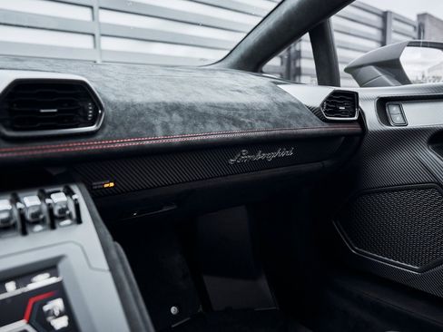 Used 2022 Lamborghini Huracan STO image 76