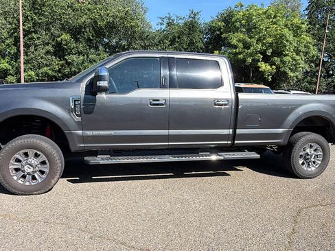 Used 2017 Ford F350 XLT w/ XLT Premium Package AWD/4WD image 8