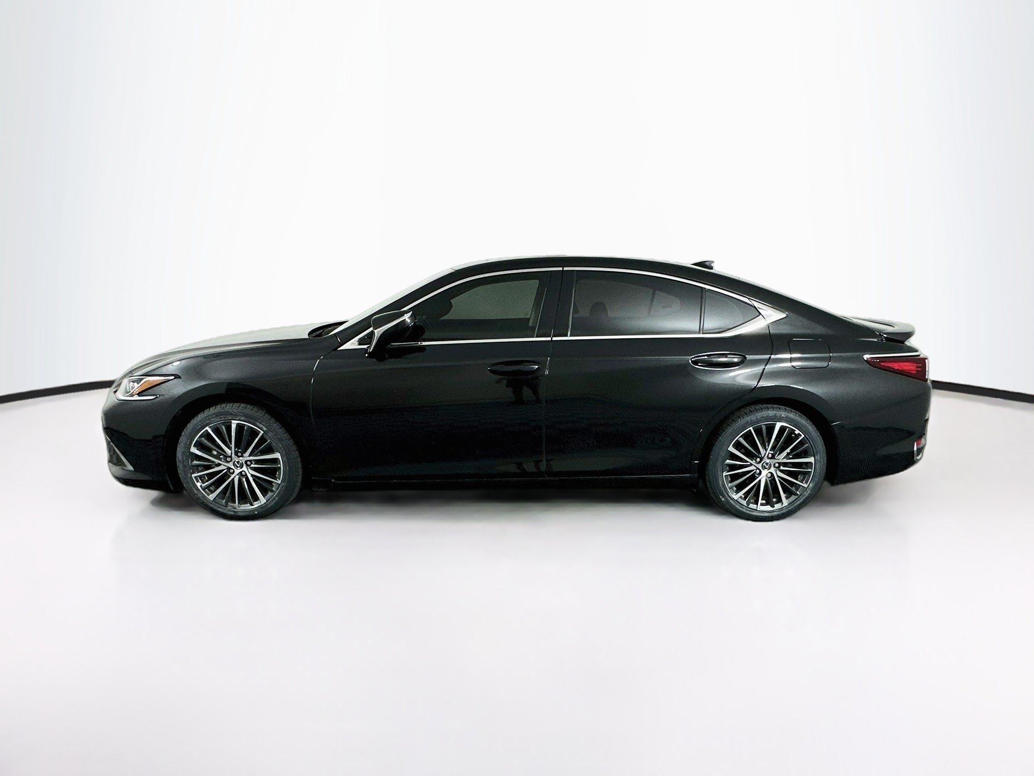 Used 2025 Lexus ES 300h w/ Premium Package FWD image 4