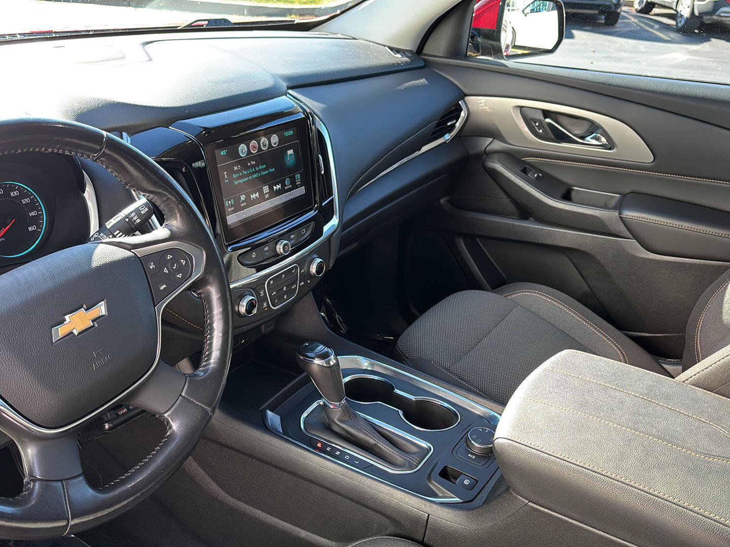 Used 2018 Chevrolet Traverse LT w/ LPO, Floor Liner Package AWD/4WD image 13