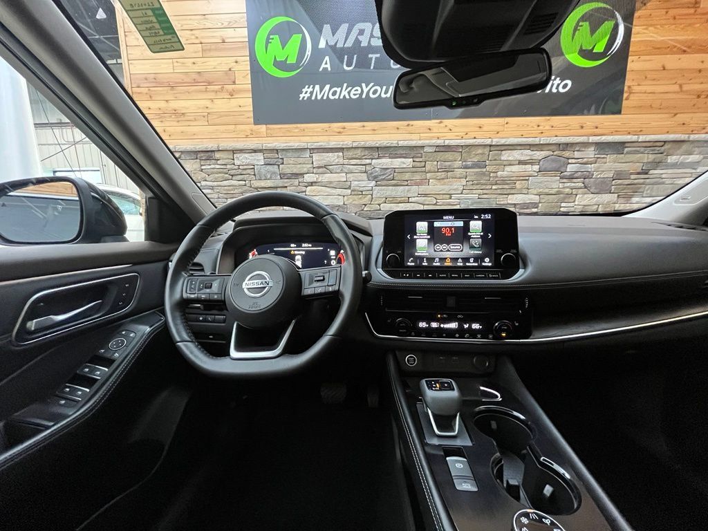 Used 2021 Nissan Rogue Platinum AWD/4WD image 32