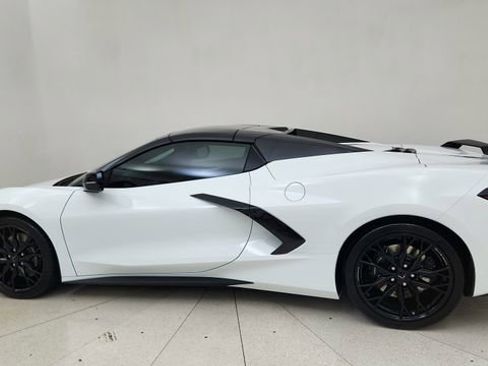 Used 2024 Chevrolet Corvette Stingray Preferred Conv w/ Z51 Performance Package RWD image 16