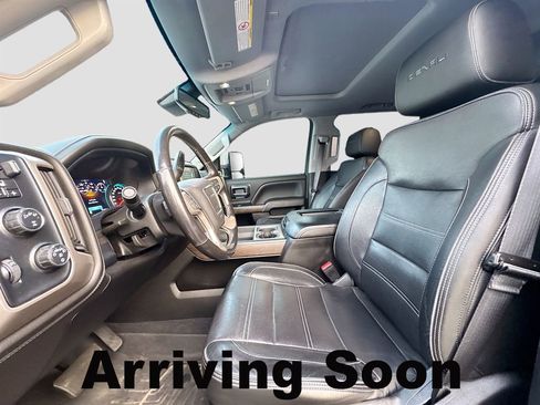 Used 2019 GMC Sierra 2500 Denali w/ Duramax Plus Package image 6
