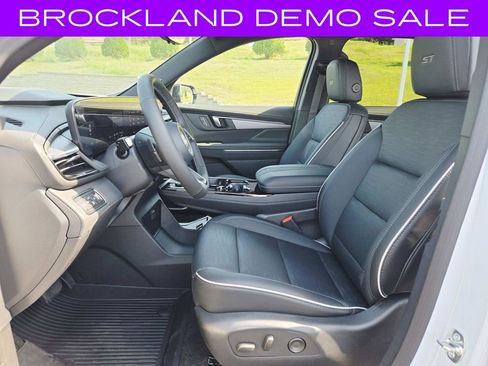 New 2026 Buick Enclave Sport Touring w/ Power Package AWD/4WD image 11