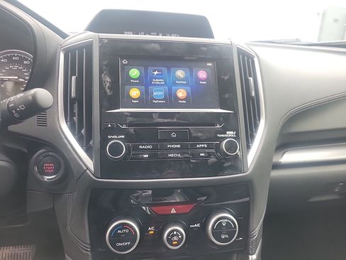 Used 2023 Subaru Forester Premium image 28