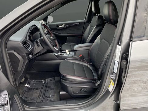 Certified 2025 Ford Escape ST-Line Select image 5