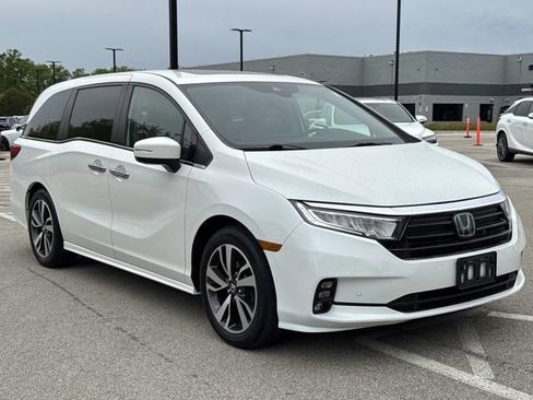 Used 2021 Honda Odyssey Touring image 3