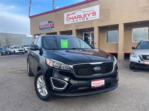 Used 2017 Kia Sorento AWD image 1