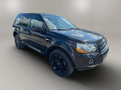 Used 2015 Land Rover LR2 HSE AWD/4WD image 6