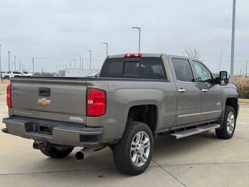 Used 2017 Chevrolet Silverado 2500 High Country w/ Duramax Plus Package image 7