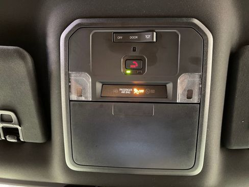 Certified 2025 Toyota Tacoma TRD Off-Road image 29