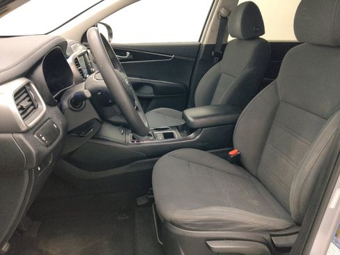 Used 2020 Kia Sorento FWD V6 image 17