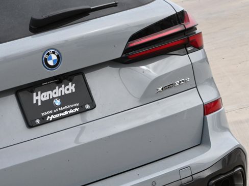New 2026 BMW X5 xDrive50e w/ M Sport Package image 6