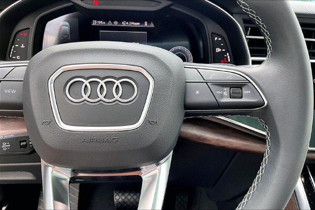 Used 2026 Audi Q7 3.0T Premium Plus AWD/4WD image 12