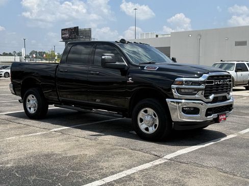 Used 2026 RAM 2500 Tradesman AWD/4WD image 3