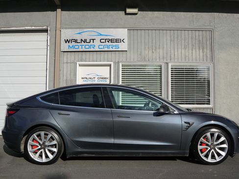 Used 2018 Tesla Model 3 Long Range image 23